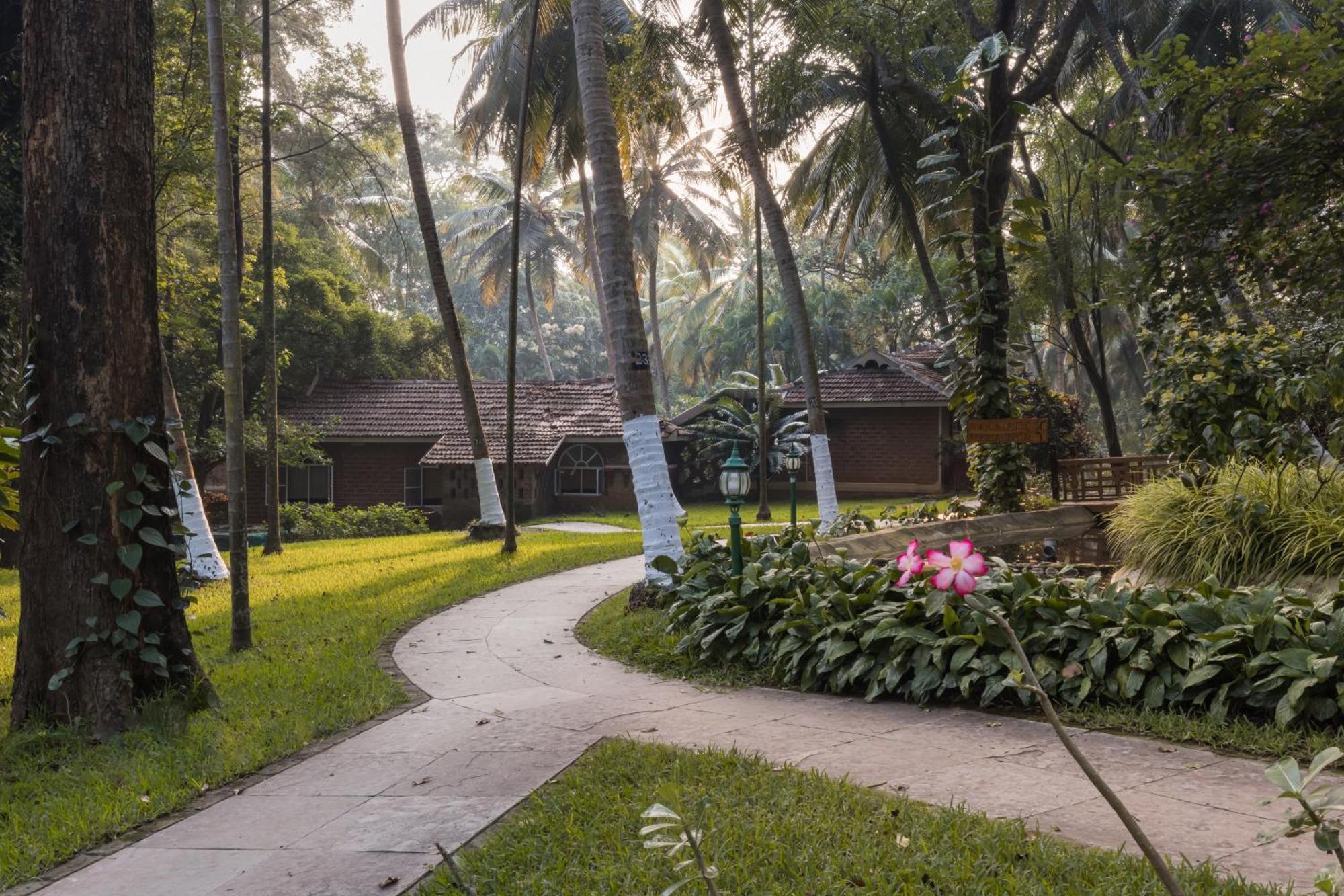 Kairali - The Ayurvedic Healing Village Палаккад Экстерьер фото